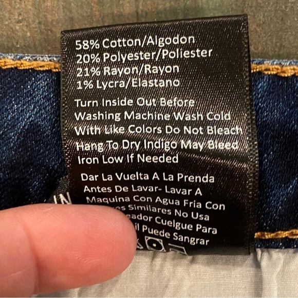 Risen NWT Alaina High Waist Distressed Long Denim Shorts Womens Size Small New - Picture 9 of 13